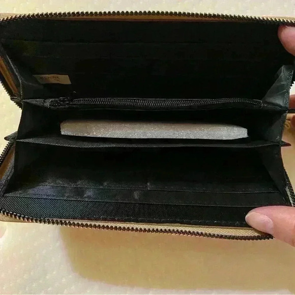 Wristlet Coin Purse Women's Light Brown Tan Color - Picture 4 of 7